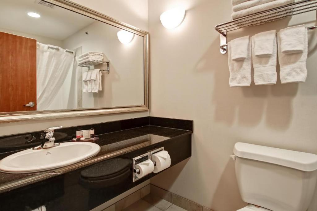 Canalta Hotel Moosomin Luaran gambar
