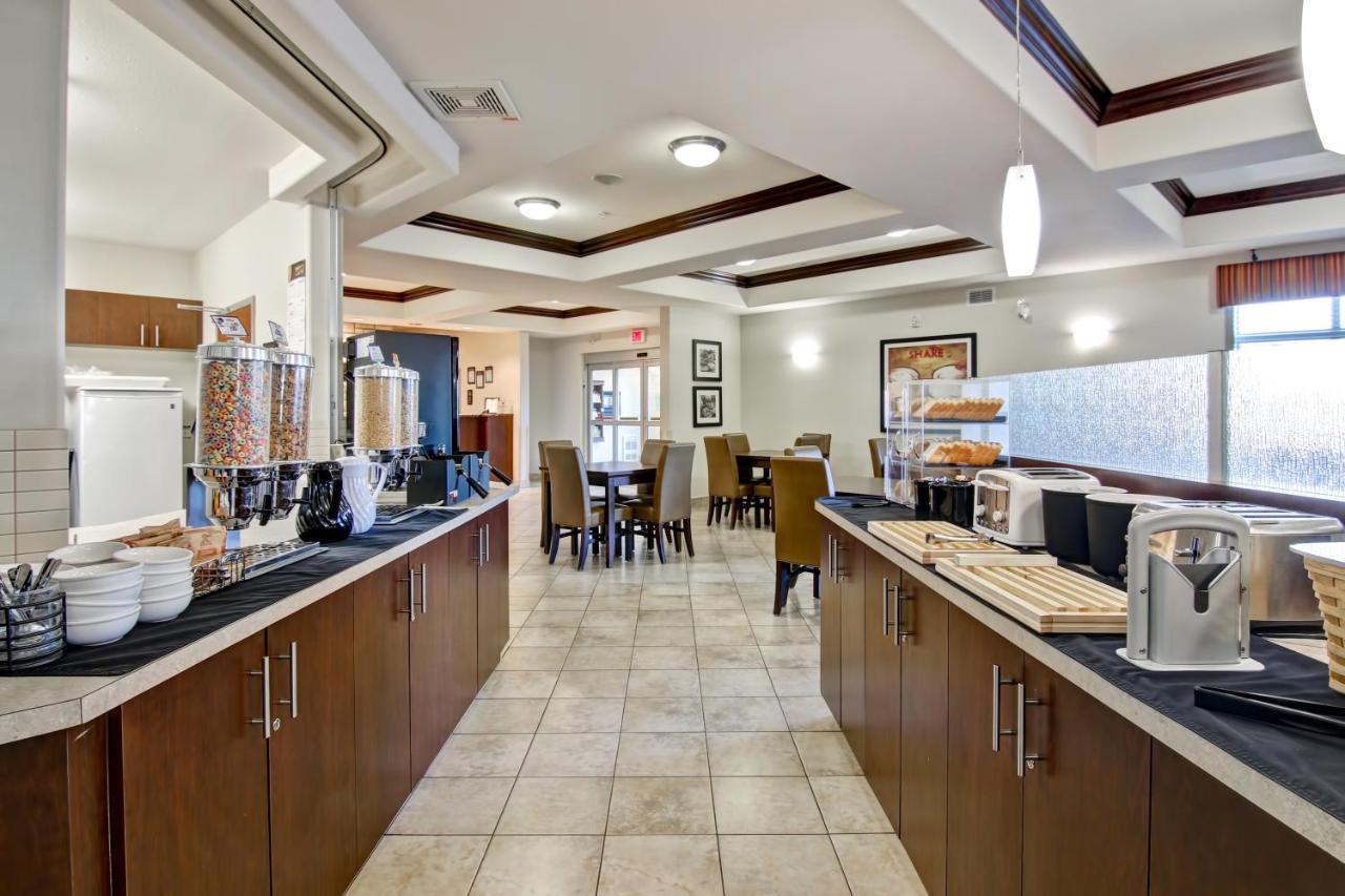 Canalta Hotel Moosomin Luaran gambar